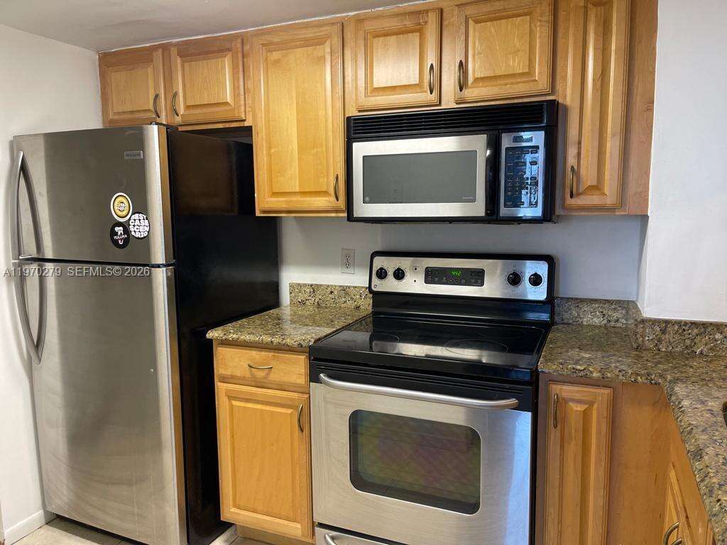 Isola at 770 Claughton Island Dr, Miami, FL 33131 - For Rent photo 13