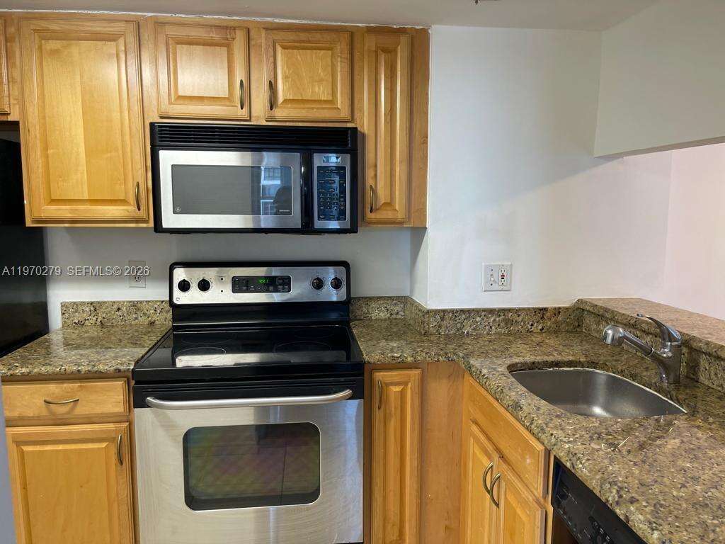 Isola at 770 Claughton Island Dr, Miami, FL 33131 - For Rent photo 14