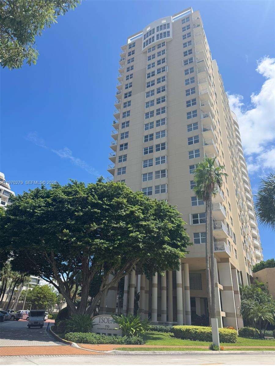 Isola at 770 Claughton Island Dr, Miami, FL 33131 - For Rent photo 32