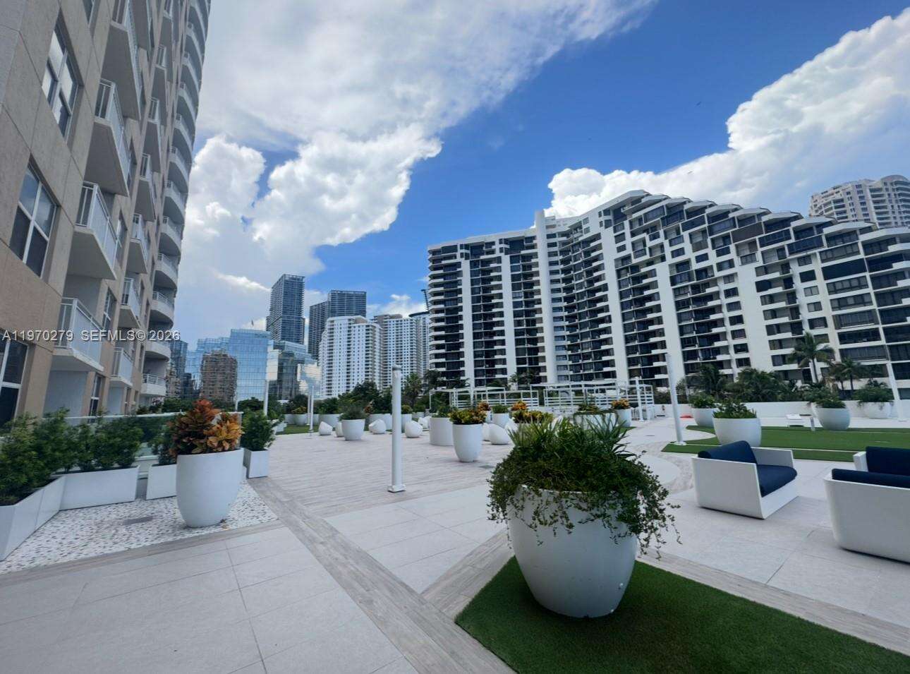 Isola at 770 Claughton Island Dr, Miami, FL 33131 - For Rent photo 38