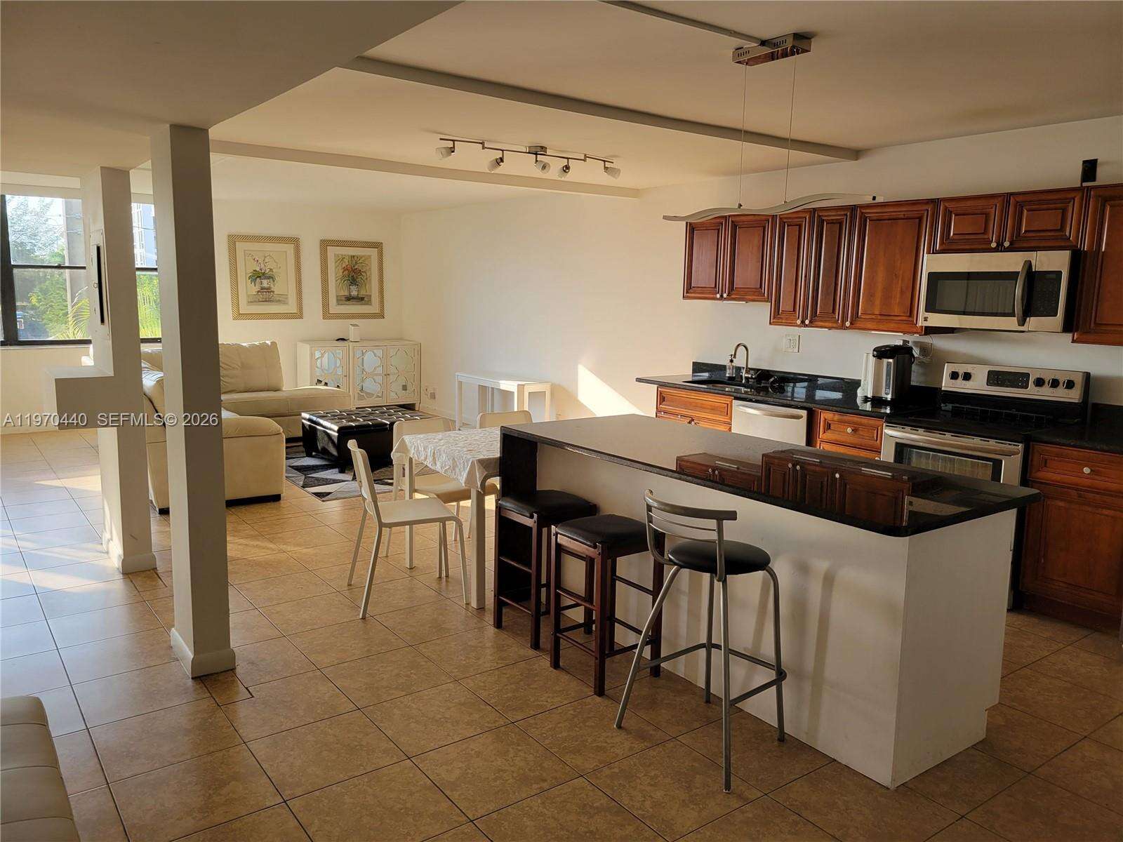 Villa Dorada at 20381 30 Ave, Aventura, FL 33180 - For Rent photo 2