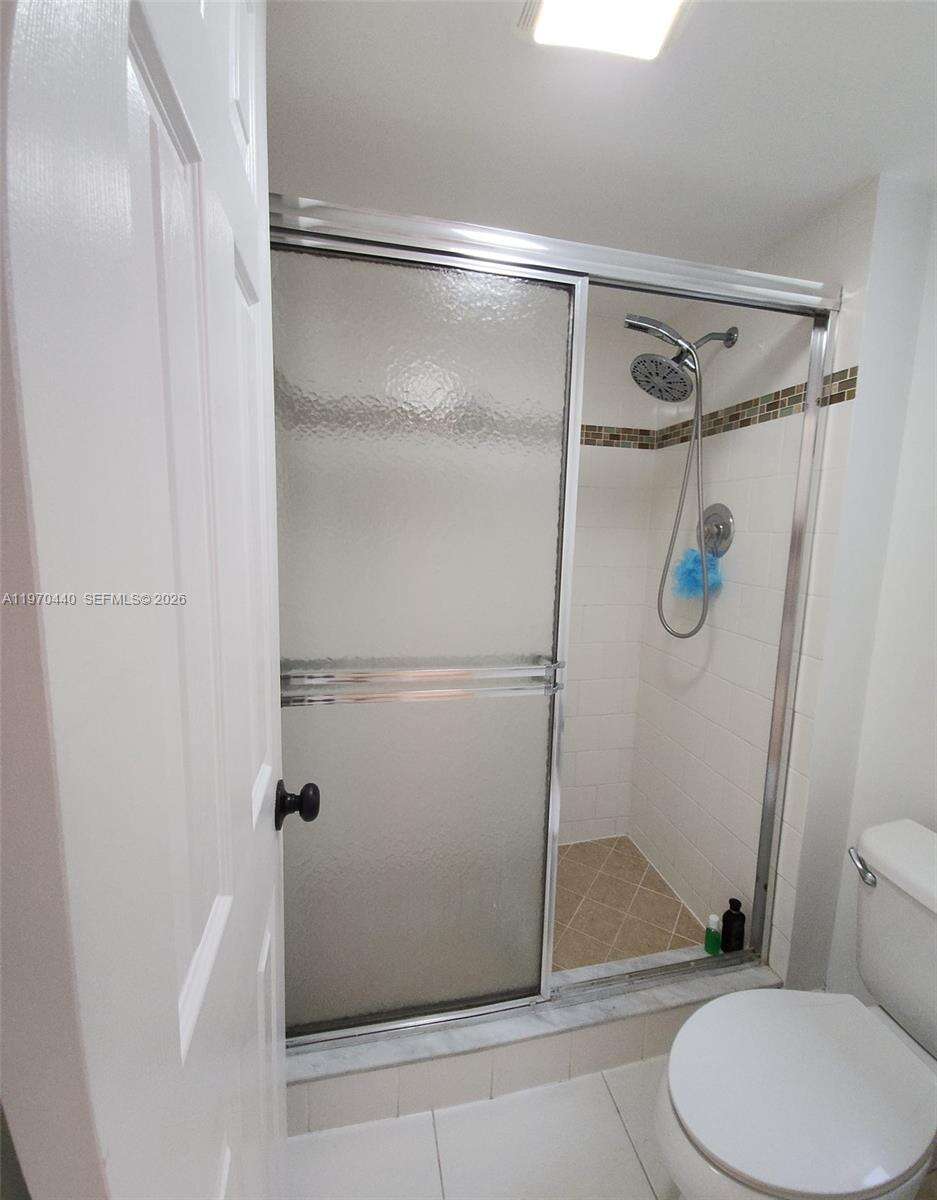 Villa Dorada at 20381 30 Ave, Aventura, FL 33180 - For Rent photo 11