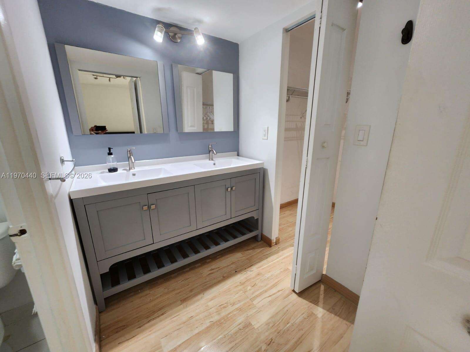 Villa Dorada at 20381 30 Ave, Aventura, FL 33180 - For Rent photo 12