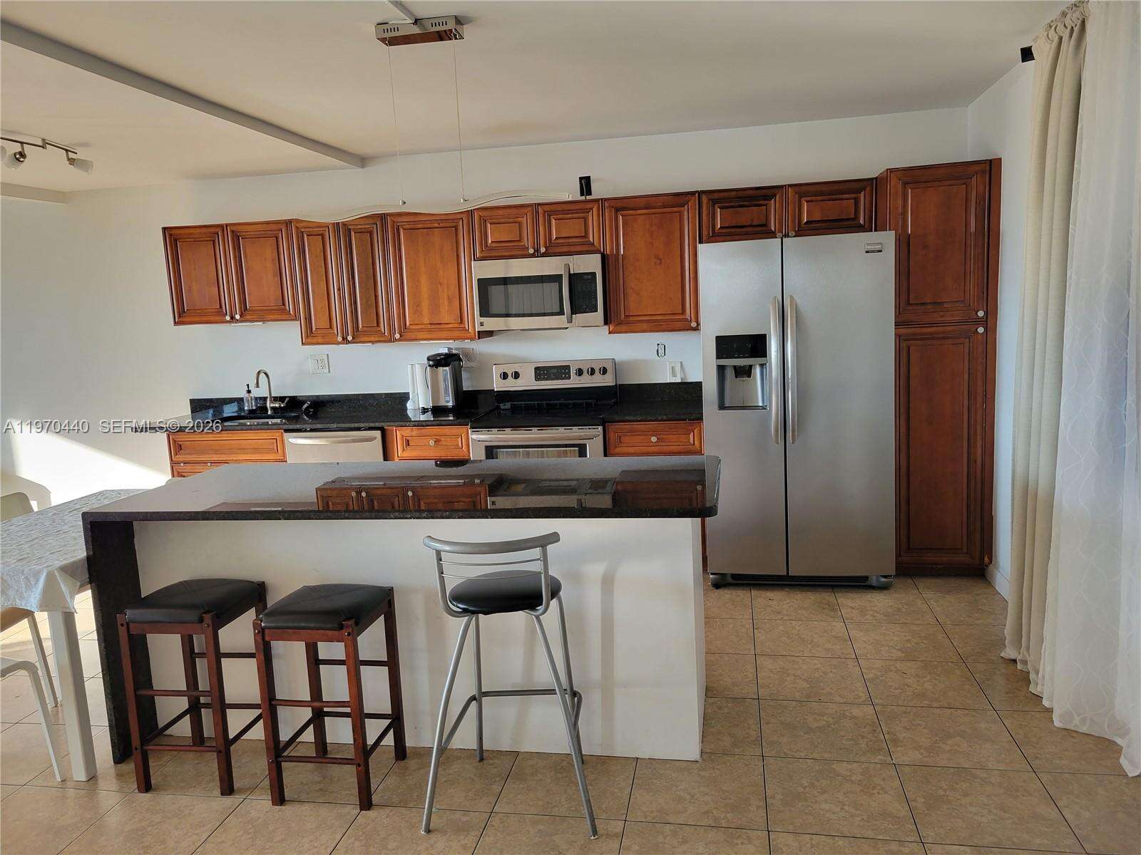 Villa Dorada at 20381 30 Ave, Aventura, FL 33180 - For Rent photo 3