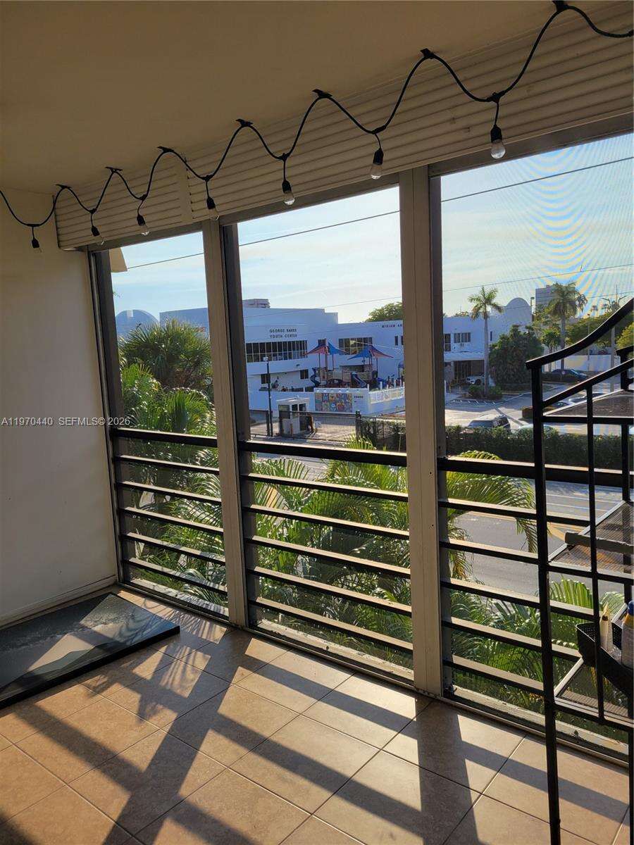 Villa Dorada at 20381 30 Ave, Aventura, FL 33180 - For Rent photo 25