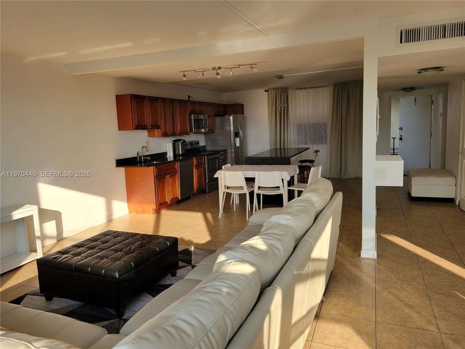 Villa Dorada at 20381 30 Ave, Aventura, FL 33180 - For Rent photo 9