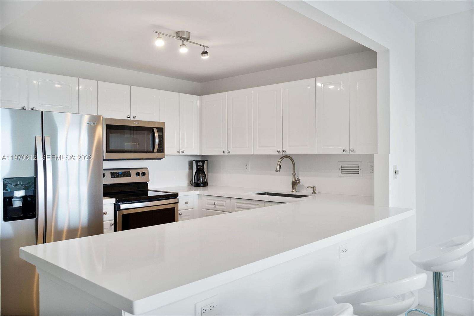 Roney Palace at 2301 Collins Ave, Miami Beach, FL 33139 - For Rent photo 6