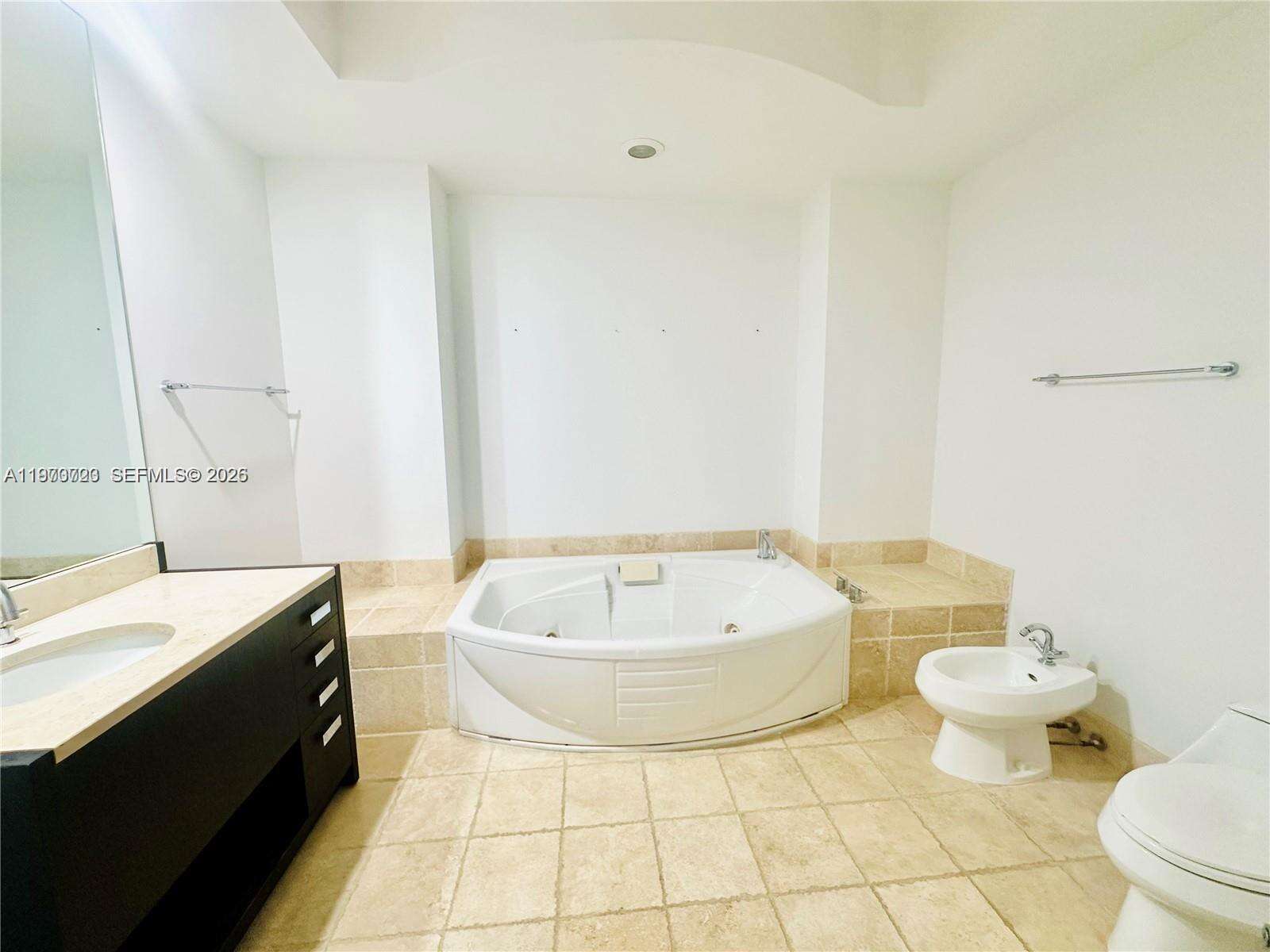 Trump Royale at 18201 Collins Ave, Sunny Isles Beach, FL 33160 - For Rent photo 15