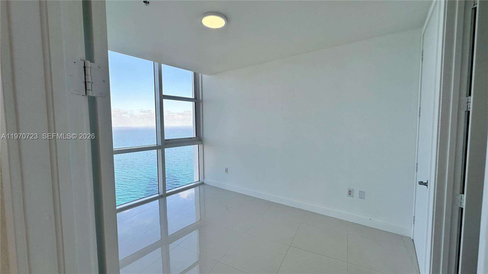 Trump Royale at 18201 Collins Ave, Sunny Isles Beach, FL 33160 - For Rent photo 21
