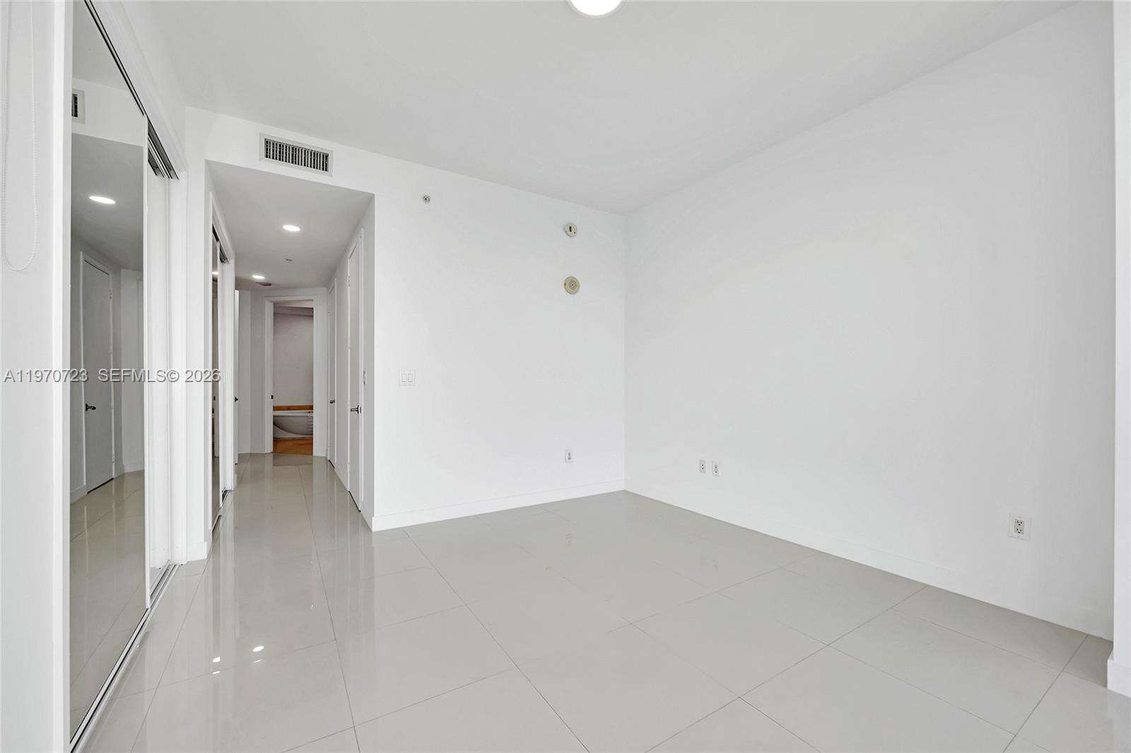 Trump Royale at 18201 Collins Ave, Sunny Isles Beach, FL 33160 - For Rent photo 31