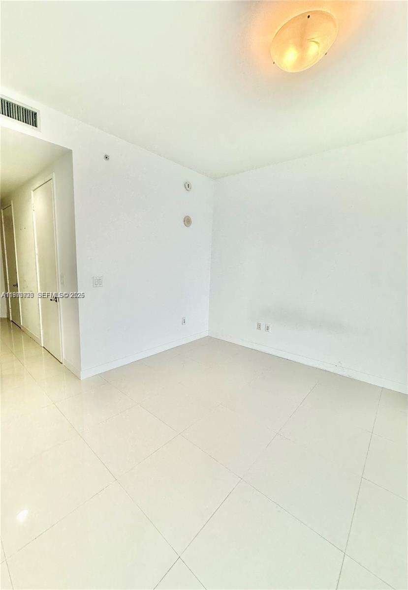 Trump Royale at 18201 Collins Ave, Sunny Isles Beach, FL 33160 - For Rent photo 9
