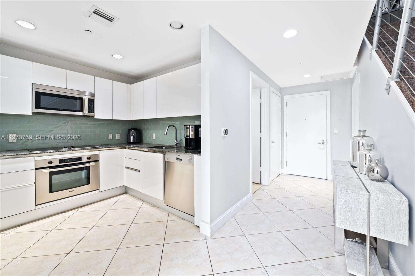 1060 Brickell at 1050 Brickell Ave, Miami, FL 33131 - For Rent photo 5