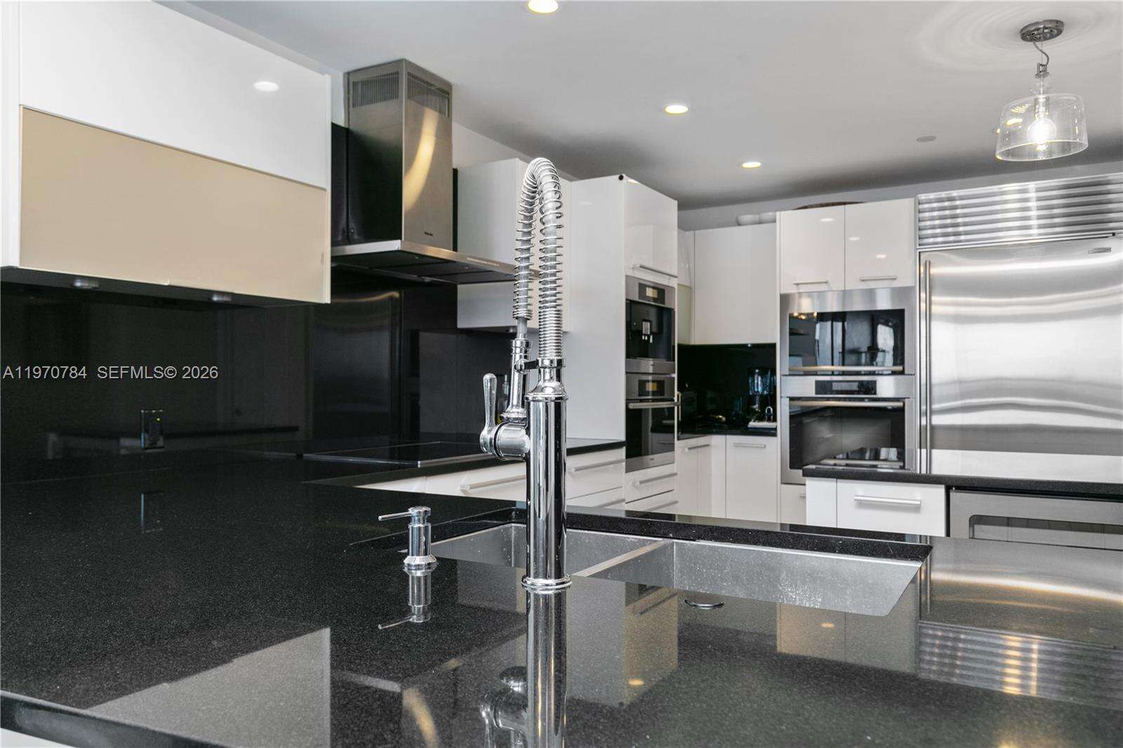 Jade Ocean at 17121 Collins Ave, Sunny Isles Beach, FL 33160 - For Rent photo 18
