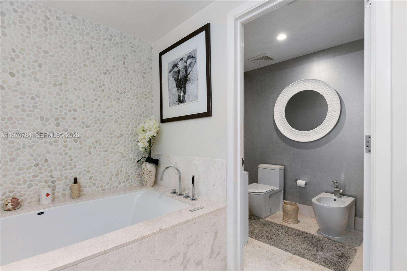 Jade Ocean at 17121 Collins Ave, Sunny Isles Beach, FL 33160 - For Rent photo 32