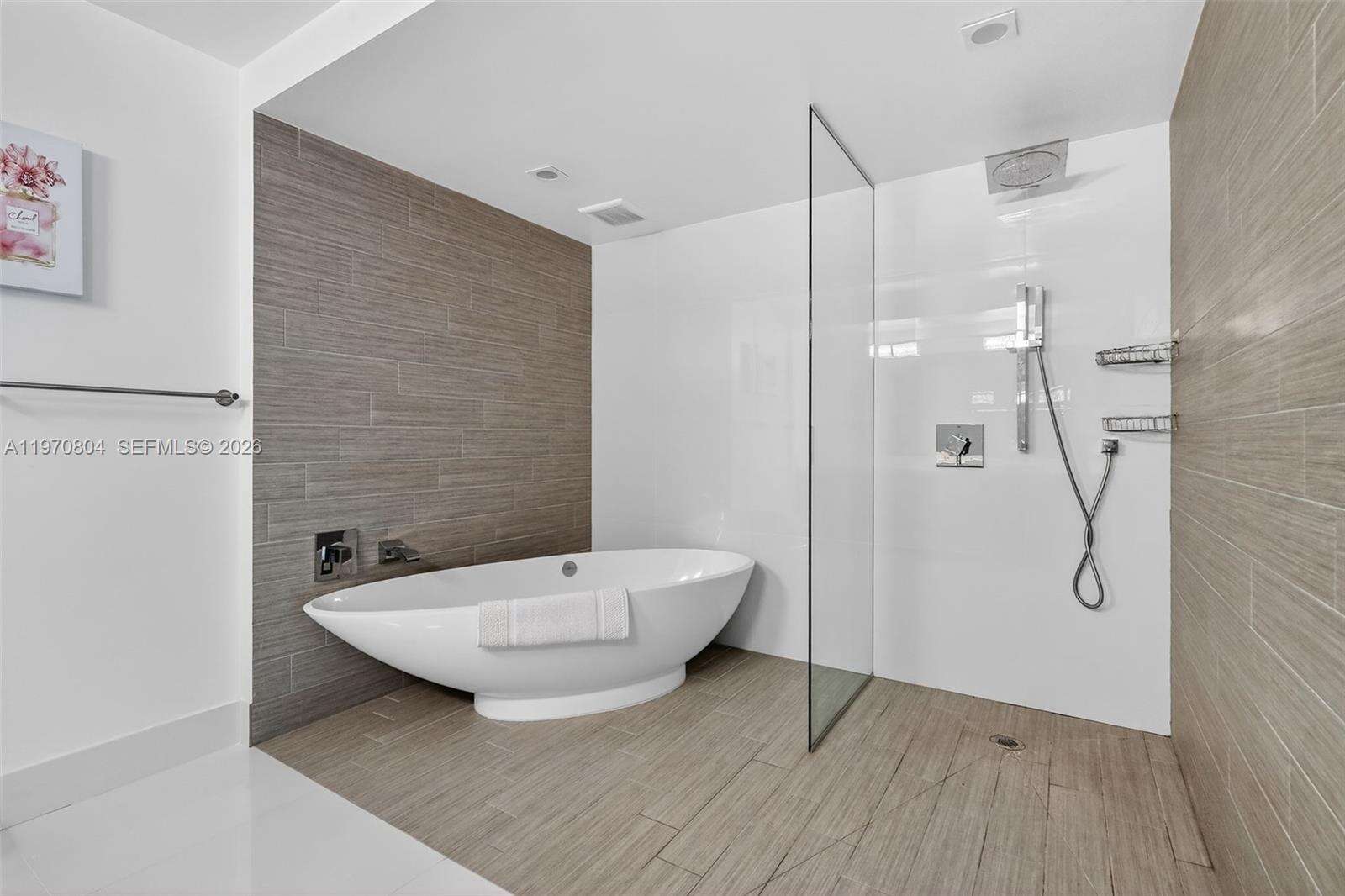 Parque Towers at 300 Sunny Isles Blvd, Sunny Isles Beach, FL 33160 - For Rent photo 27