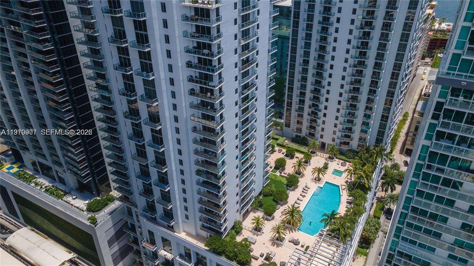 1060 Brickell at 1060 Brickell Ave, Miami, FL 33131 - For Rent photo 2