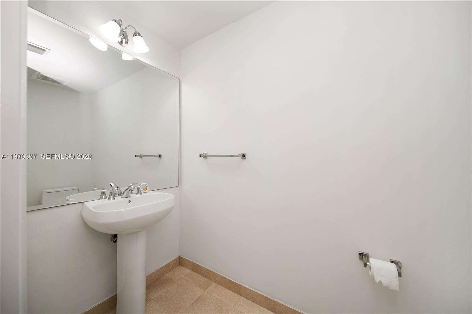 1060 Brickell at 1060 Brickell Ave, Miami, FL 33131 - For Rent photo 14
