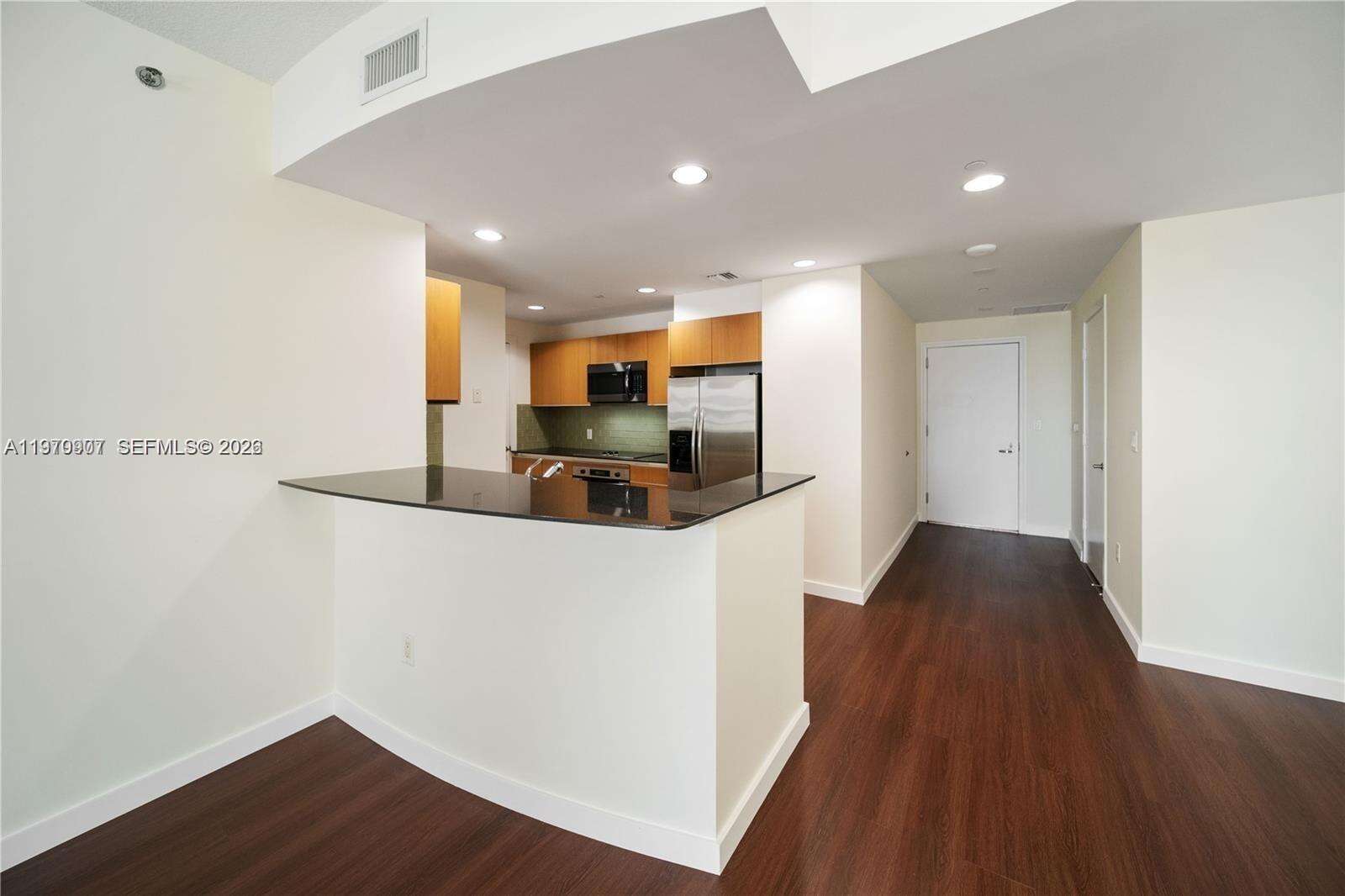 1060 Brickell at 1060 Brickell Ave, Miami, FL 33131 - For Rent photo 17