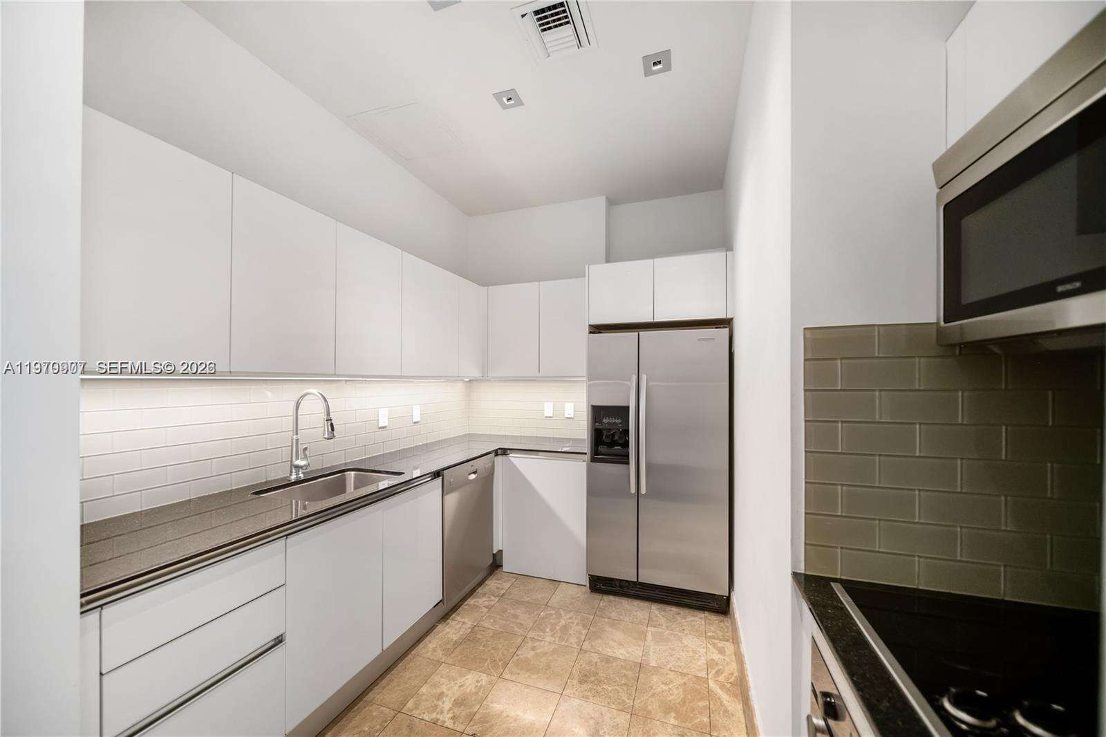 1060 Brickell at 1060 Brickell Ave, Miami, FL 33131 - For Rent photo 35