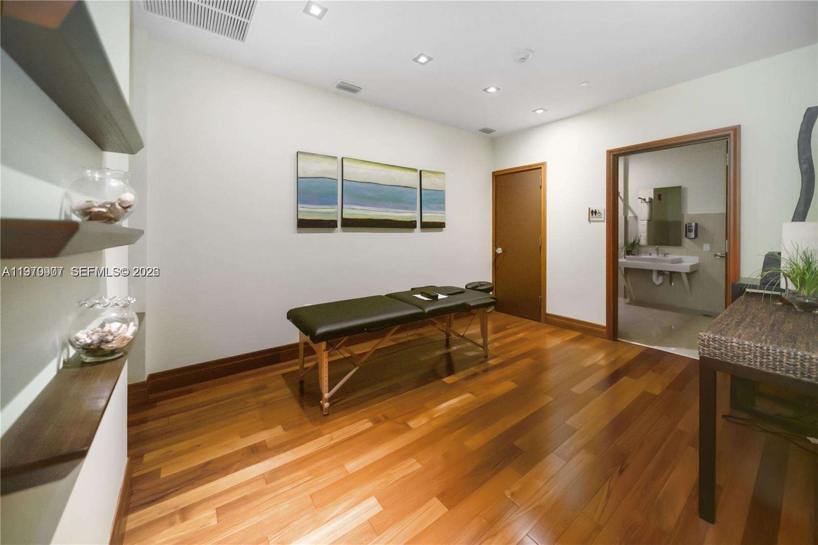 1060 Brickell at 1060 Brickell Ave, Miami, FL 33131 - For Rent photo 37