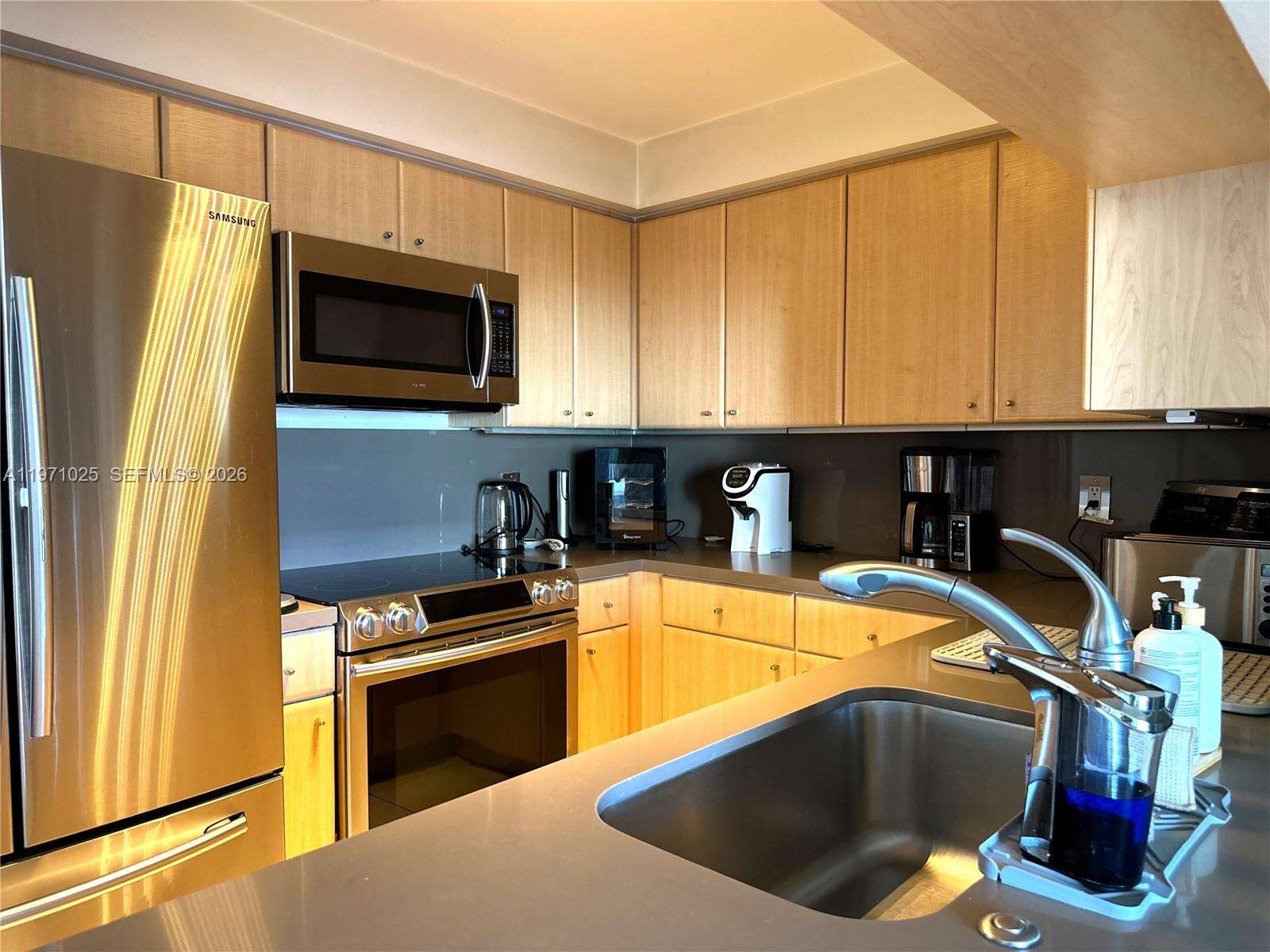 The Metropolitan at 2475 Brickell Ave, Miami, FL 33129 - For Rent photo 9