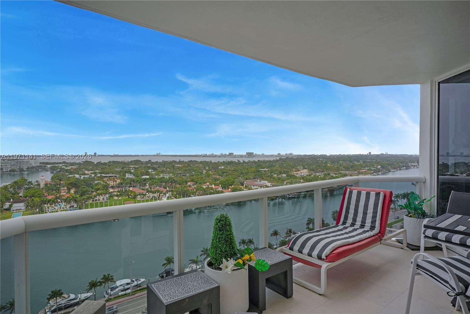 Green Diamond at 4775 Collins Ave, Miami Beach, FL 33140 - For Rent photo 2