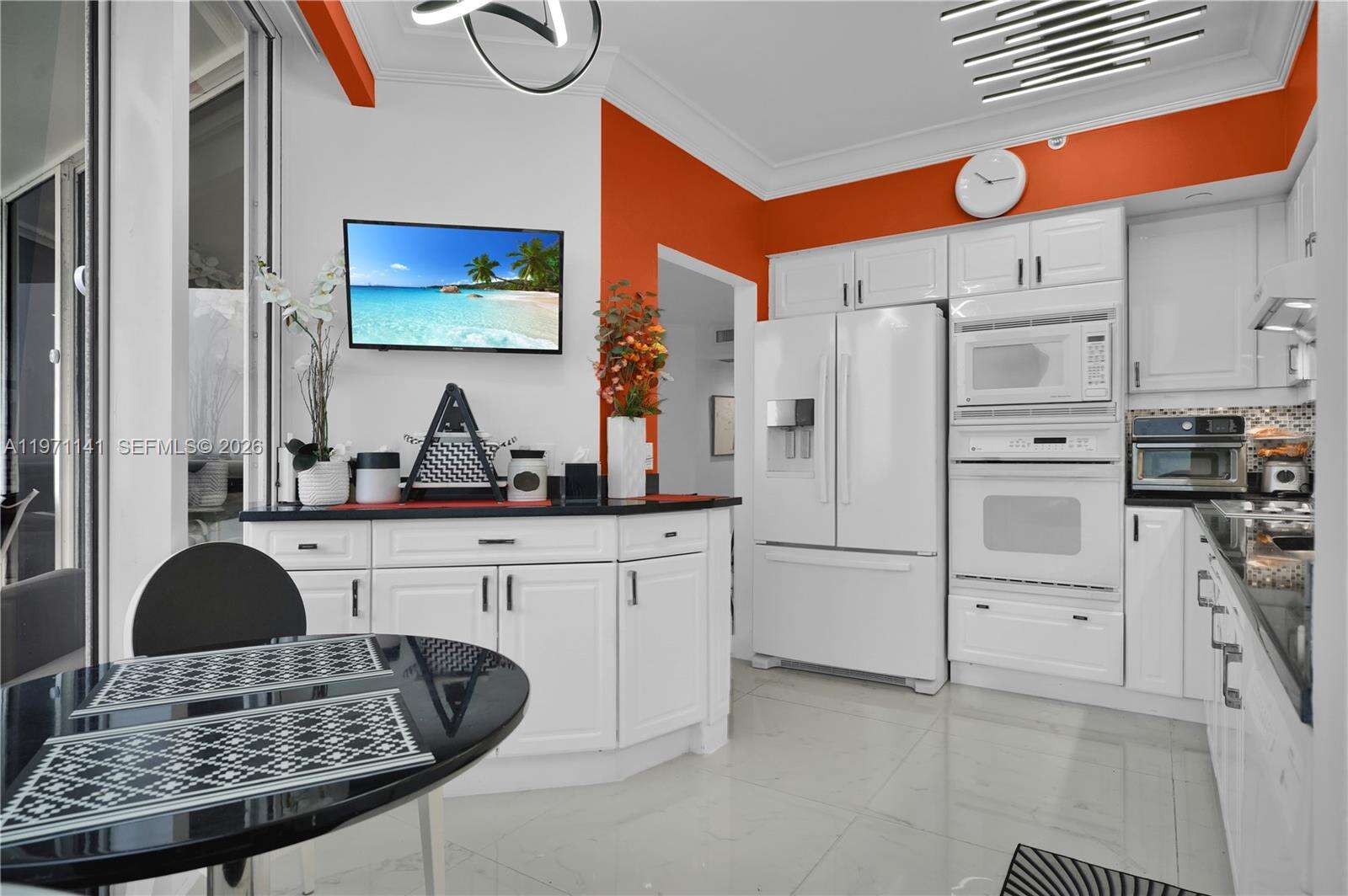 Green Diamond at 4775 Collins Ave, Miami Beach, FL 33140 - For Rent photo 12