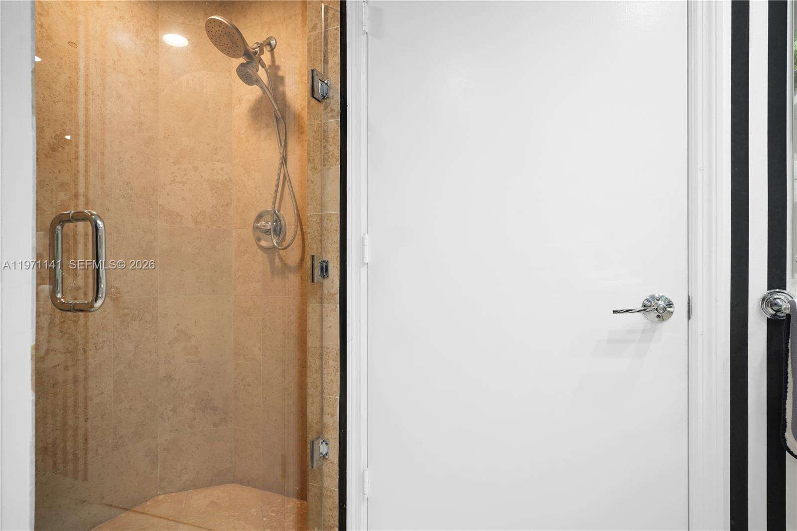 Green Diamond at 4775 Collins Ave, Miami Beach, FL 33140 - For Rent photo 17