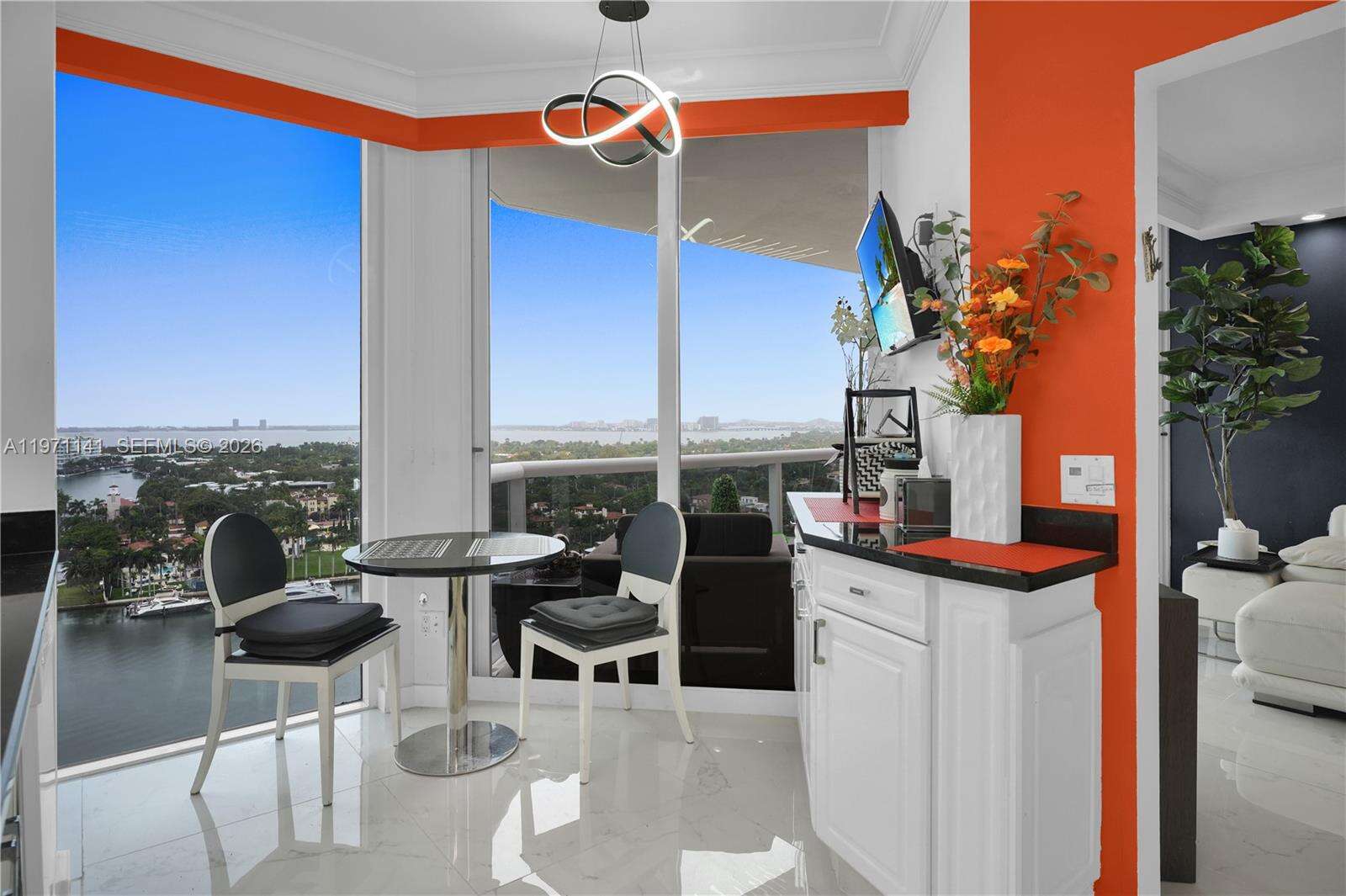 Green Diamond at 4775 Collins Ave, Miami Beach, FL 33140 - For Rent photo 9