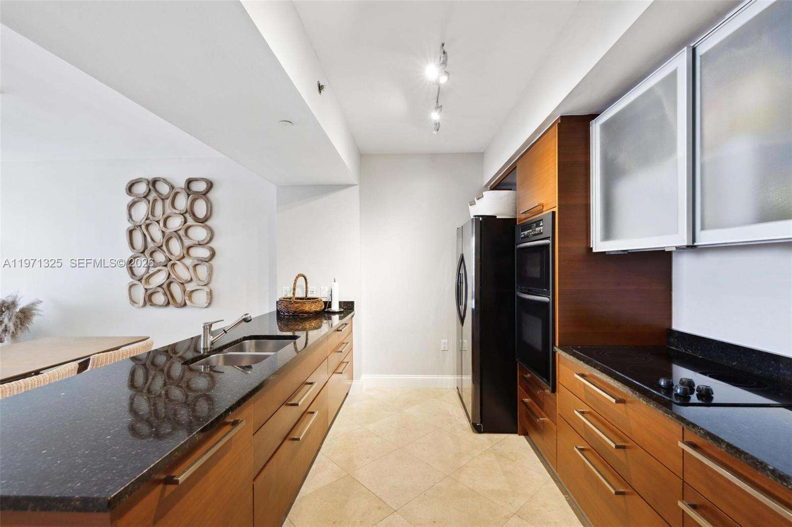 The Beach Club Two at 1830 Ocean Dr, Hallandale Beach, FL 33009 - For Rent photo 13