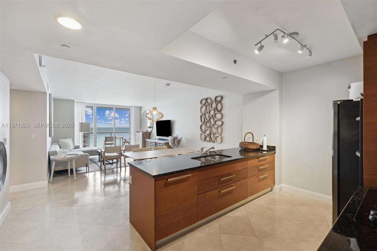 The Beach Club Two at 1830 Ocean Dr, Hallandale Beach, FL 33009 - For Rent photo 10