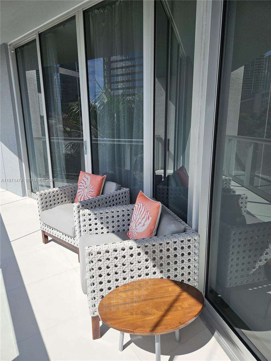 Icon Brickell 2 at 495 Brickell Ave, Miami, FL 33131 - For Rent photo 17