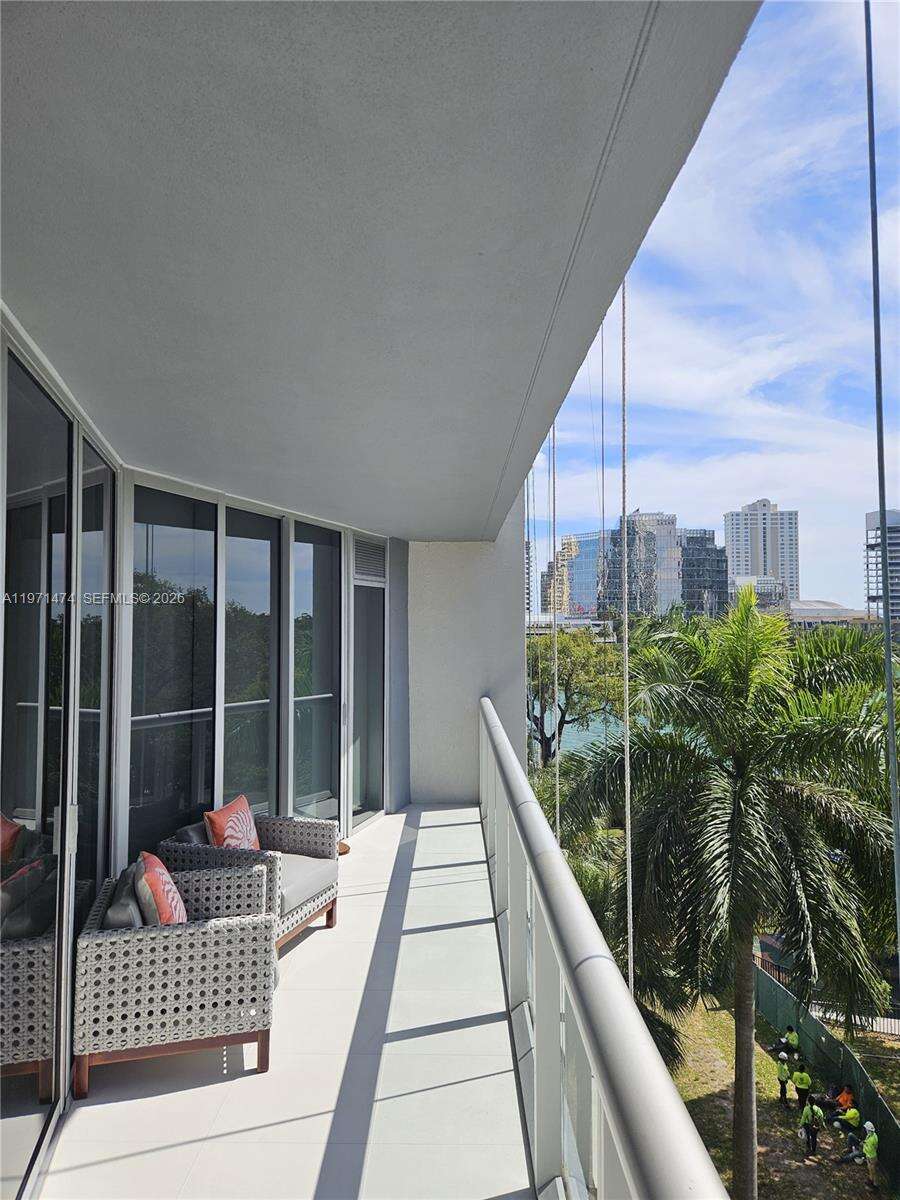 Icon Brickell 2 at 495 Brickell Ave, Miami, FL 33131 - For Rent photo 18