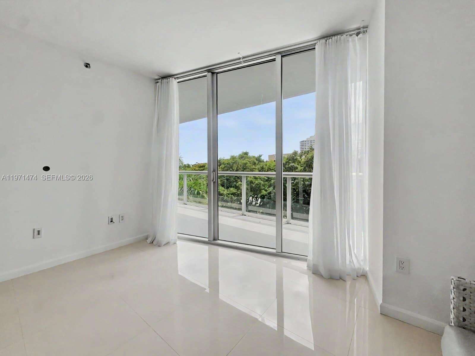 Icon Brickell 2 at 495 Brickell Ave, Miami, FL 33131 - For Rent photo 8
