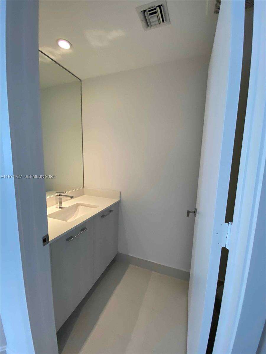 Brickell Heights East at 45 9 St, Miami, FL 33130 - For Rent photo 45
