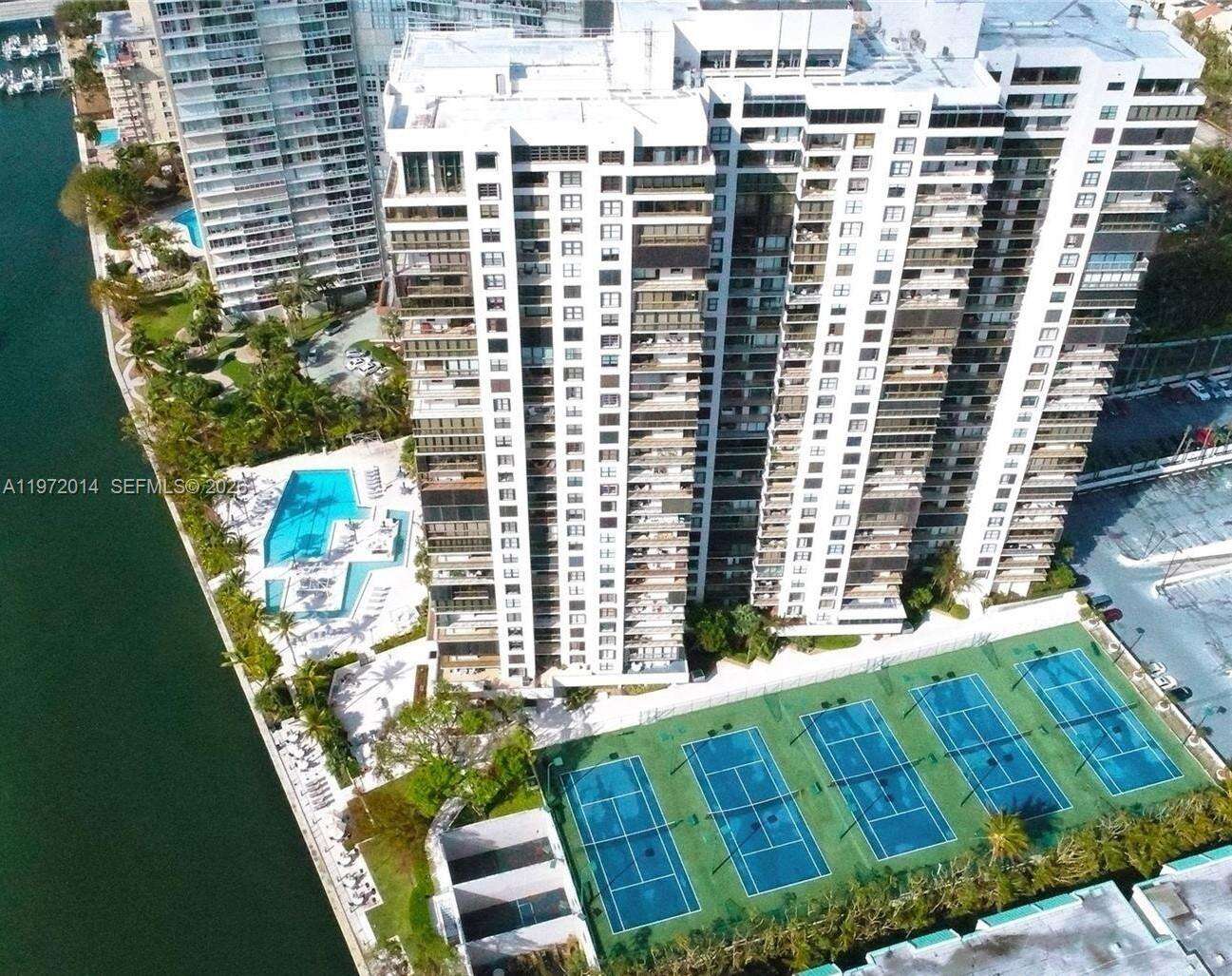 Brickell Bay Club at 2333 Brickell Ave, Miami, FL 33129 - For Rent photo 2