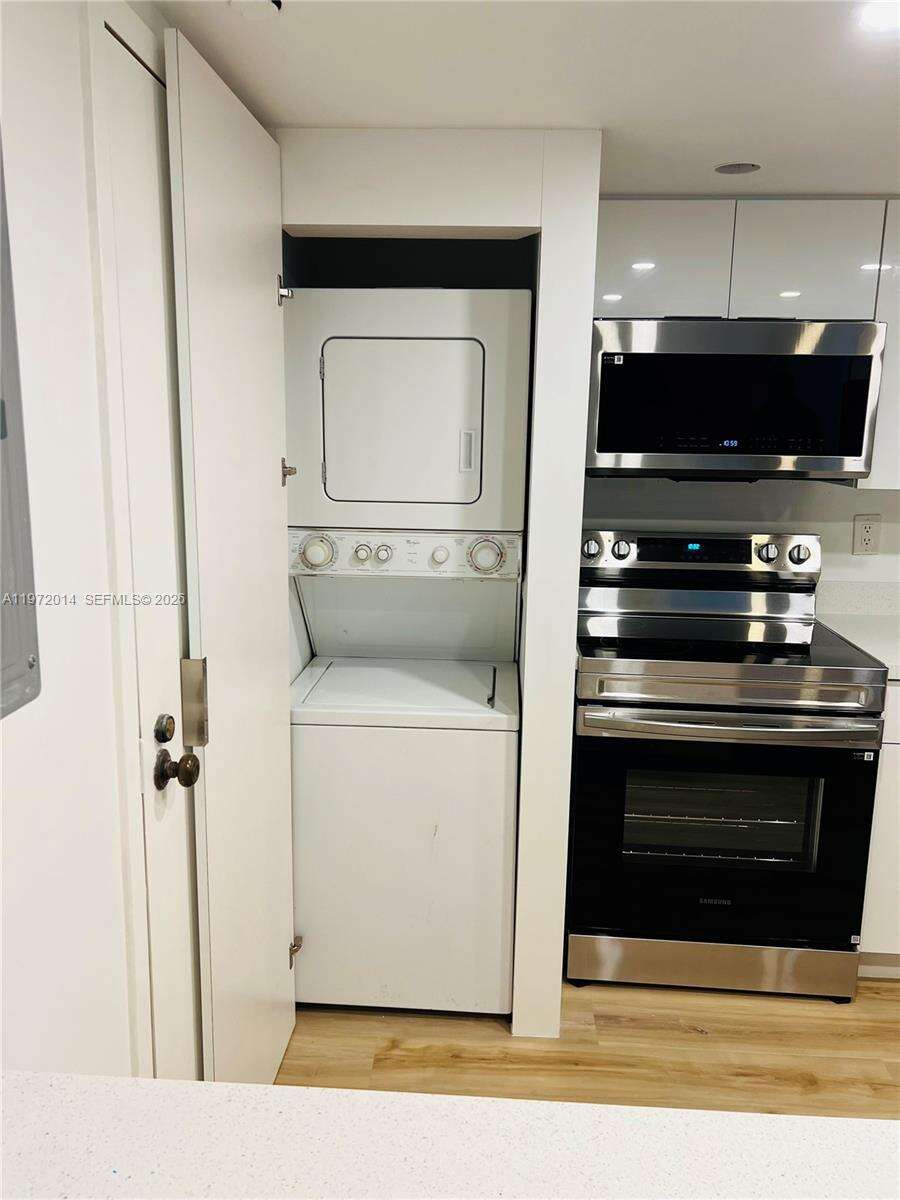 Brickell Bay Club at 2333 Brickell Ave, Miami, FL 33129 - For Rent photo 17