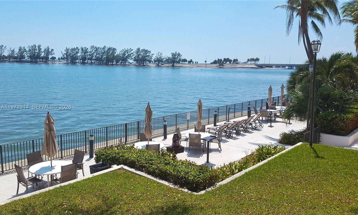 Brickell Bay Club at 2333 Brickell Ave, Miami, FL 33129 - For Rent photo 7