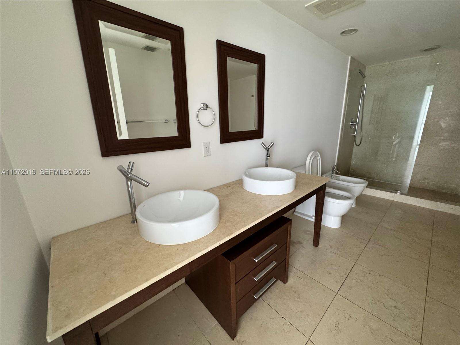 Icon Brickell 2 at 495 Brickell Ave, Miami, FL 33131 - For Rent photo 31