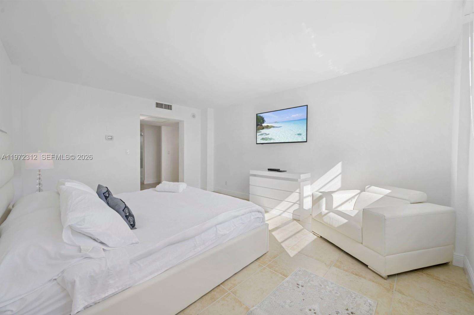 Ocean Reserve at 19370 Collins Ave, Sunny Isles Beach, FL 33160 - For Rent photo 11