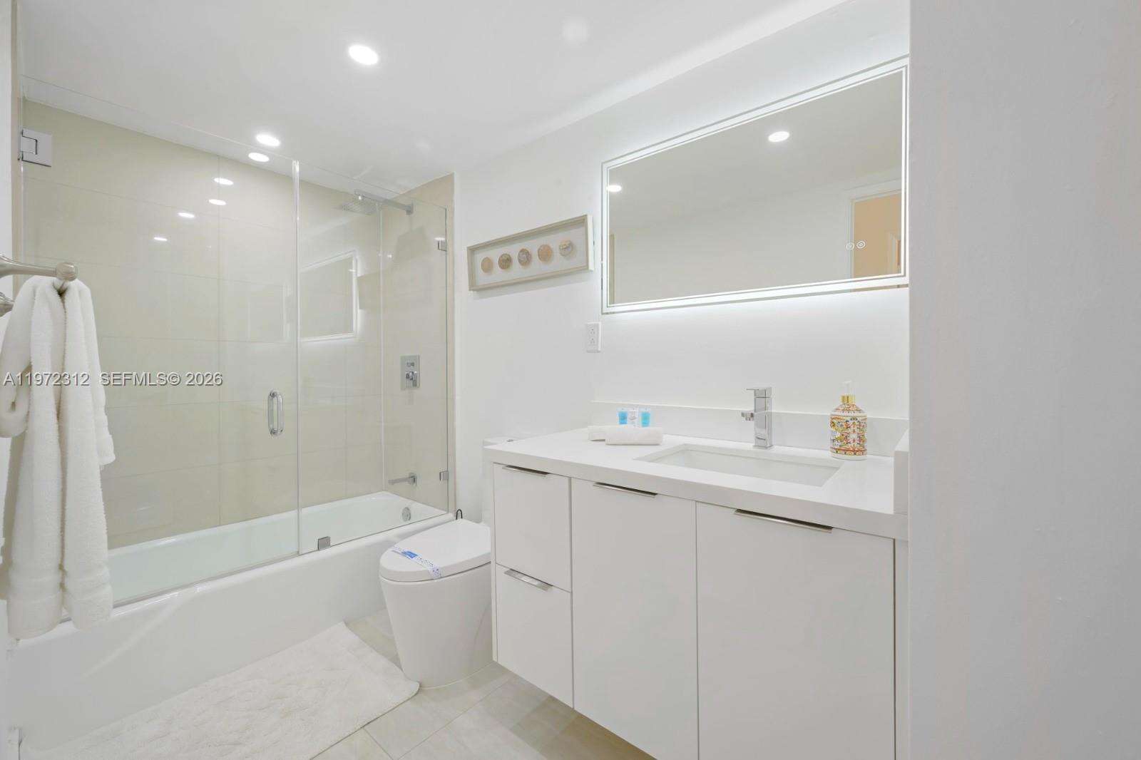 Ocean Reserve at 19370 Collins Ave, Sunny Isles Beach, FL 33160 - For Rent photo 14