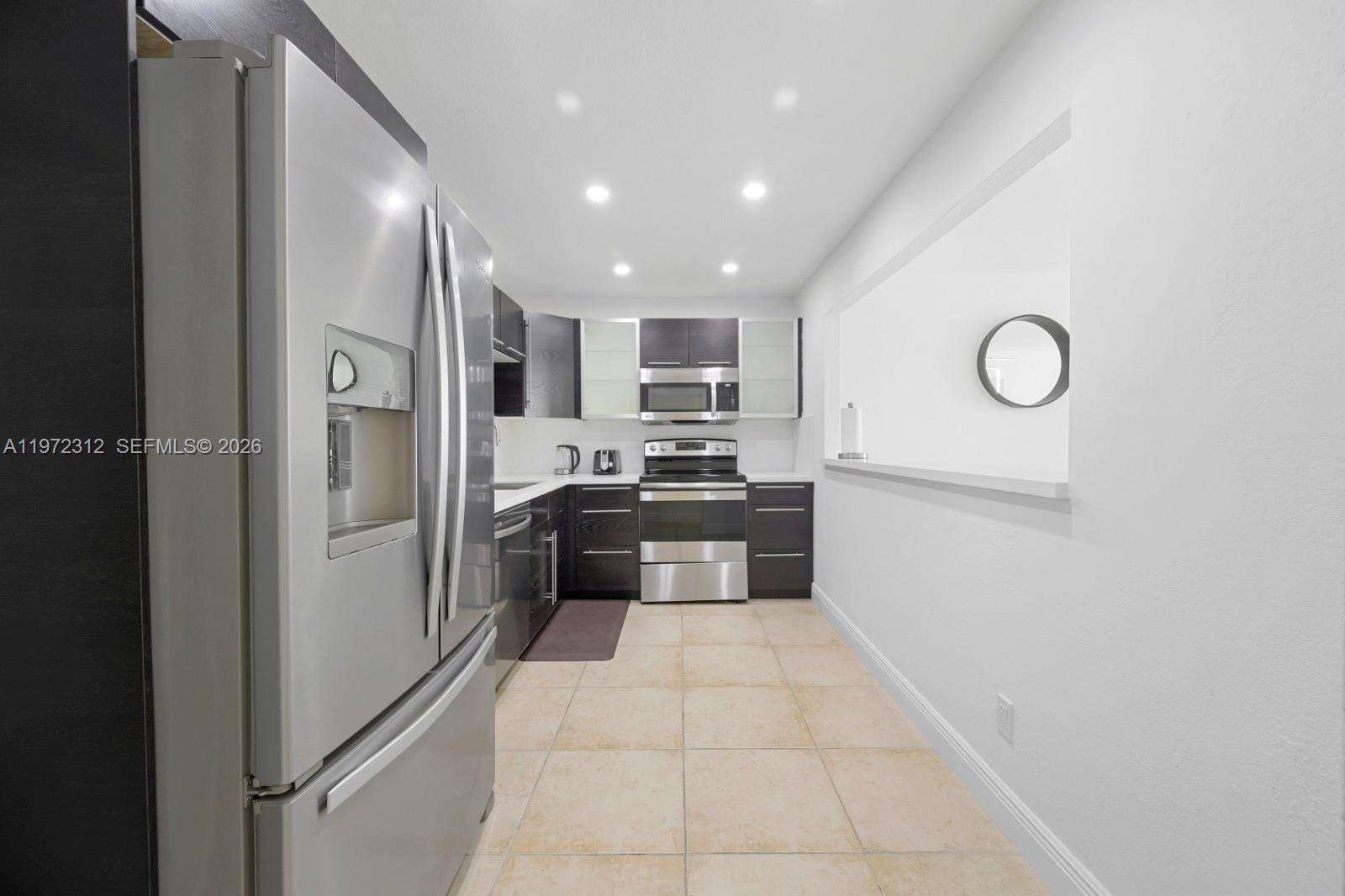 Ocean Reserve at 19370 Collins Ave, Sunny Isles Beach, FL 33160 - For Rent photo 8