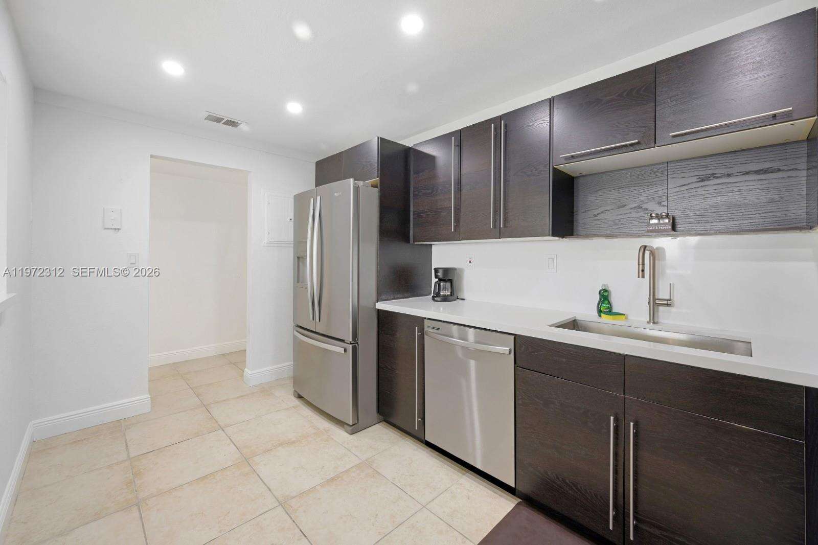 Ocean Reserve at 19370 Collins Ave, Sunny Isles Beach, FL 33160 - For Rent photo 9