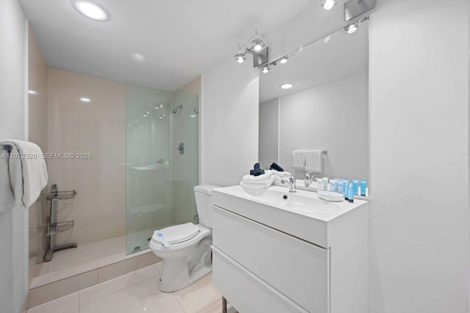 Ocean Reserve at 19370 Collins Ave, Sunny Isles Beach, FL 33160 - For Rent photo 14