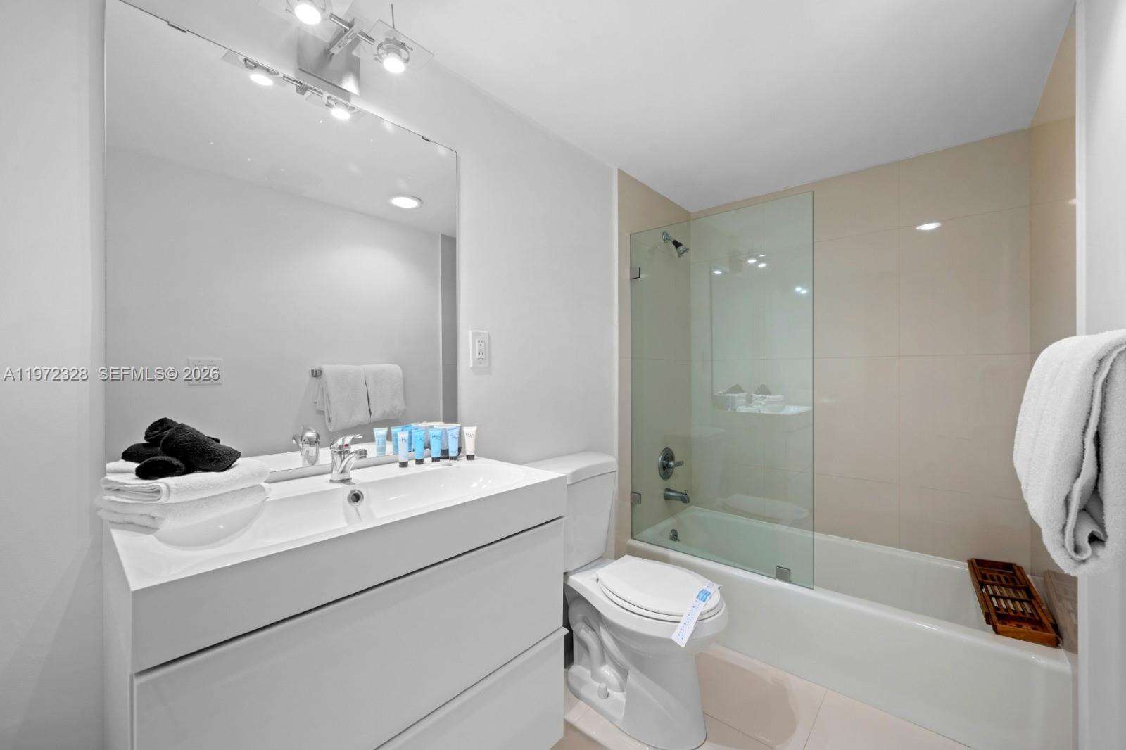 Ocean Reserve at 19370 Collins Ave, Sunny Isles Beach, FL 33160 - For Rent photo 15