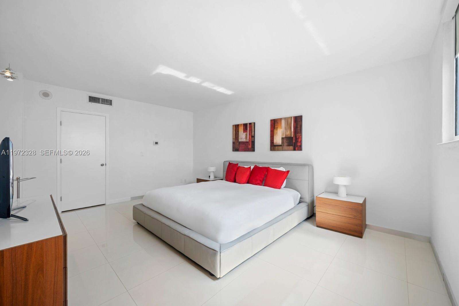 Ocean Reserve at 19370 Collins Ave, Sunny Isles Beach, FL 33160 - For Rent photo 10