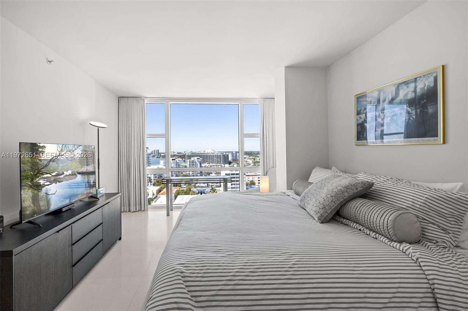 Central Carillon at 6801 Collins Ave, Miami Beach, FL 33141 - For Rent photo 17