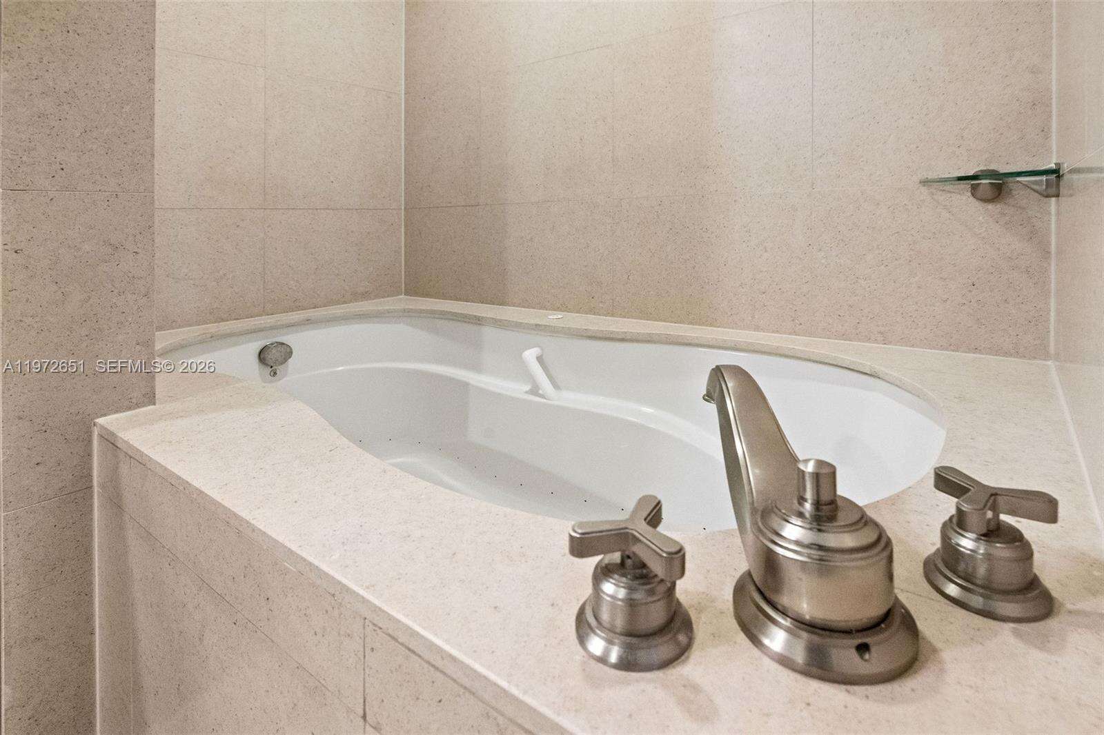Central Carillon at 6801 Collins Ave, Miami Beach, FL 33141 - For Rent photo 23