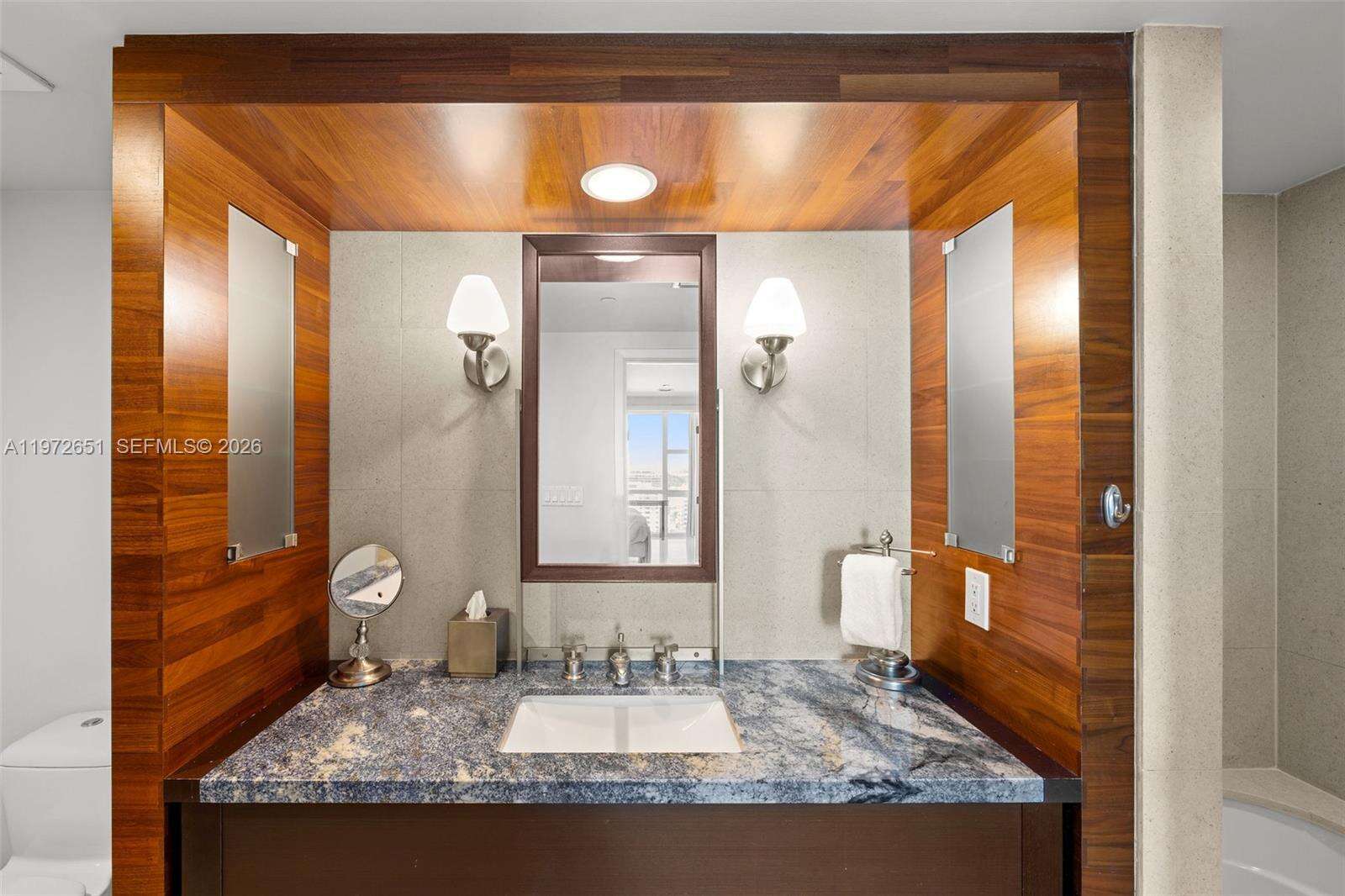 Central Carillon at 6801 Collins Ave, Miami Beach, FL 33141 - For Rent photo 24