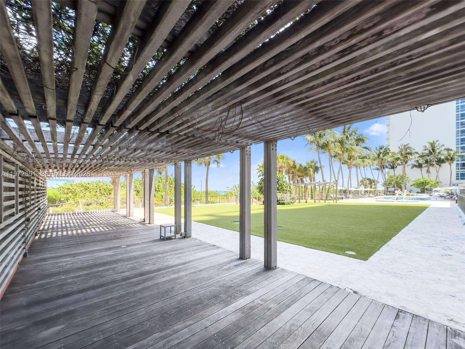 Central Carillon at 6801 Collins Ave, Miami Beach, FL 33141 - For Rent photo 38